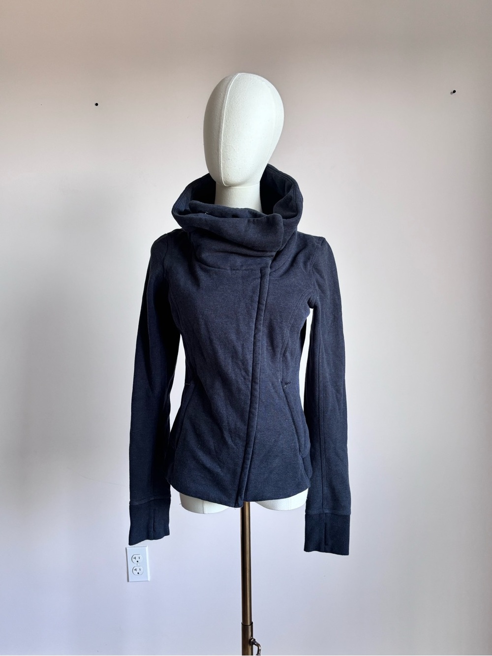 lululemon charcoal grey asymmetrical zip funnel neck jacket size 6